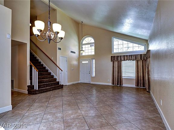 3rd image of 1429 Heather Oaks Way