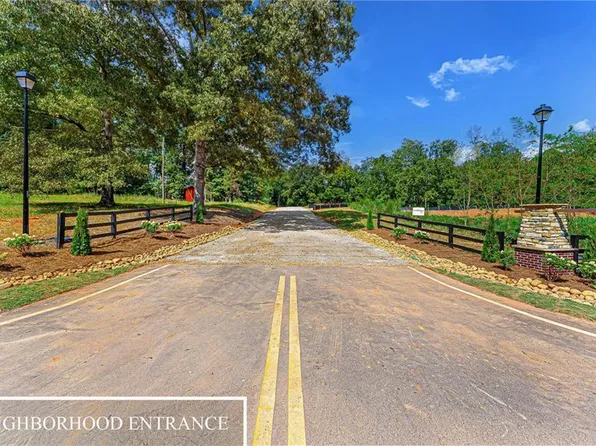 5 Stewart Loop, Jefferson, GA 30549
