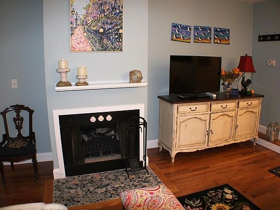 3rd image of 58 Westcliff Dr #58
