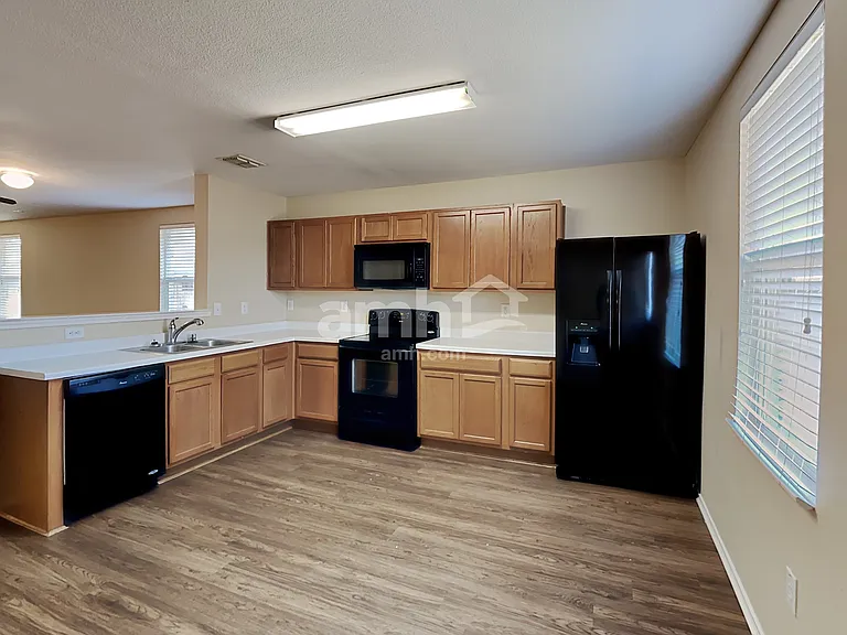 8427 Cotton Valley Ln — Photo 3