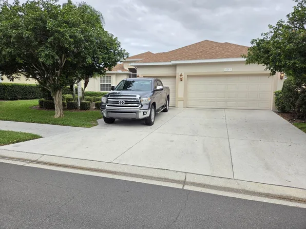 6314 68th St E, Bradenton, FL 34203