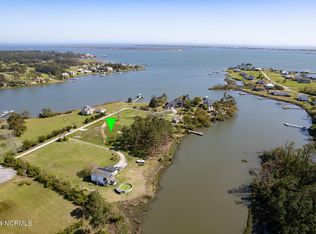 256 Landing Rd, Beaufort, NC 28516