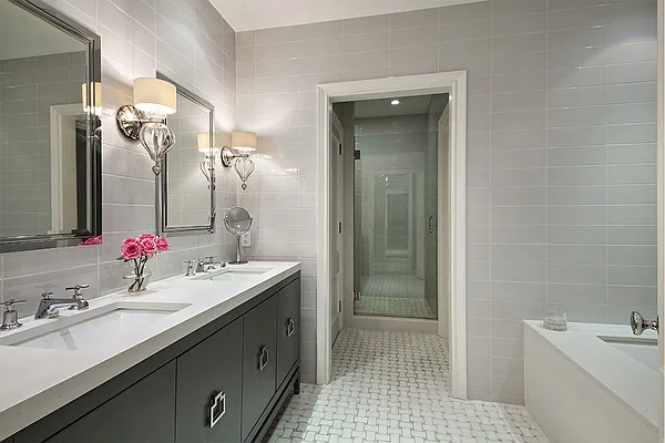 Sold by Stribling | media 24