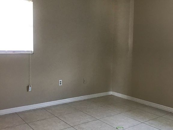 5th image of 1439 S Oxalis Ave