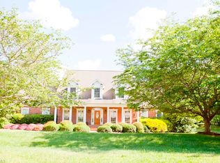 5807 Willow Way Ct, Oak Ridge, NC 27310