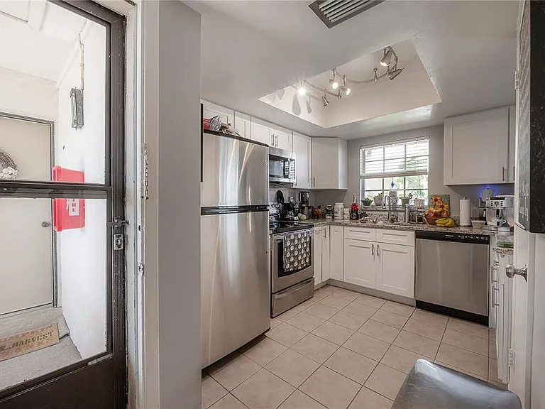 8812 Bay Pointe Dr #D202 — Photo 3