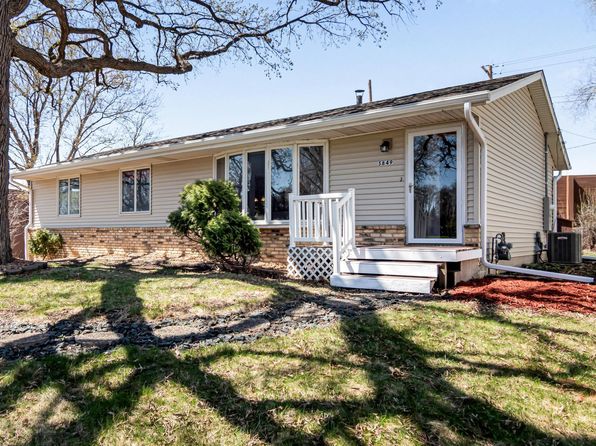 5849 Independence Ave N, New Hope, MN 55428