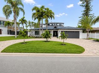 452 Bath Club Blvd N, North Redington Beach, FL 33708