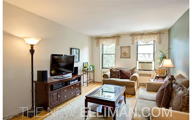 Sold by Douglas Elliman | media 21