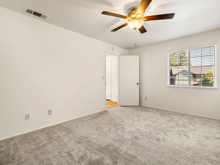 Amanda Place Apartments — Photo 75
