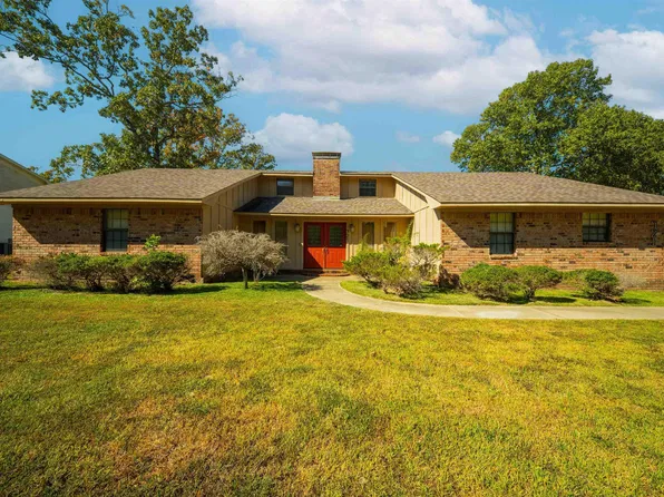 721 White Oak Dr, El Dorado, AR 71730