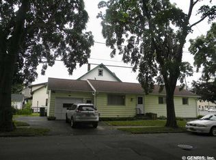 10 De Mallie St, Rochester, NY 14610