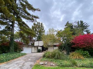 22549 Shelburne Rd, Shaker Heights, OH 44122