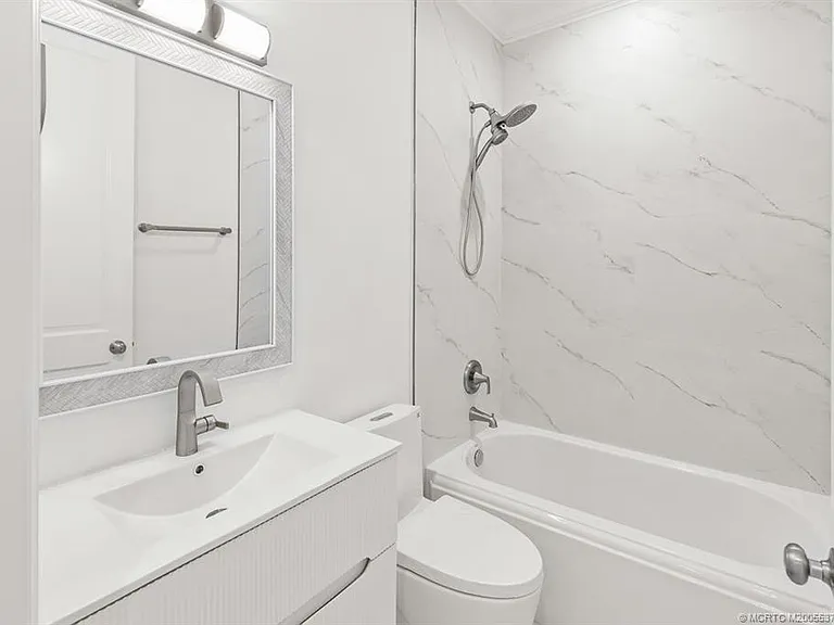 47 SW Osceola St #206 — Photo 22