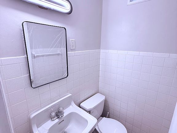 5th image of 1905 S Dollison Ave #B