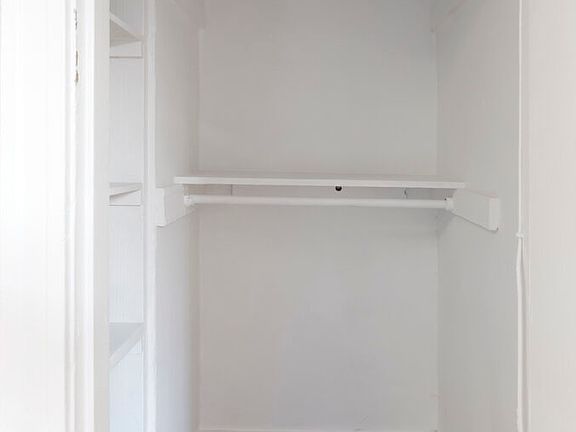 4th image of 839 Jones St APT 3