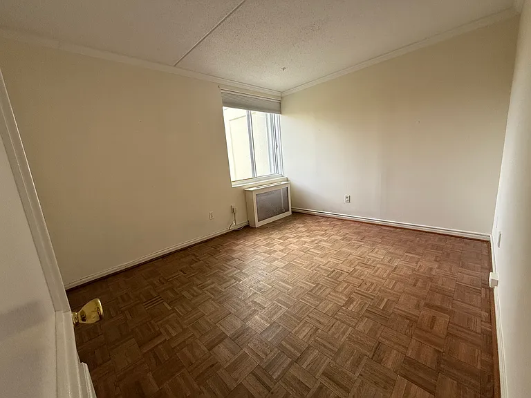 1535 E Putnam Ave #408 — Photo 16
