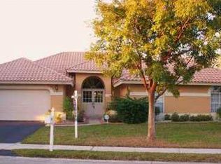 9997 N Springs Way, Coral Springs, FL 33076