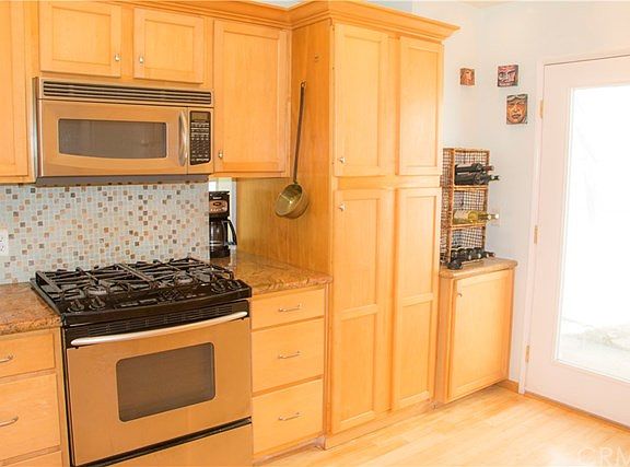 5th image of 711 N Herrin St