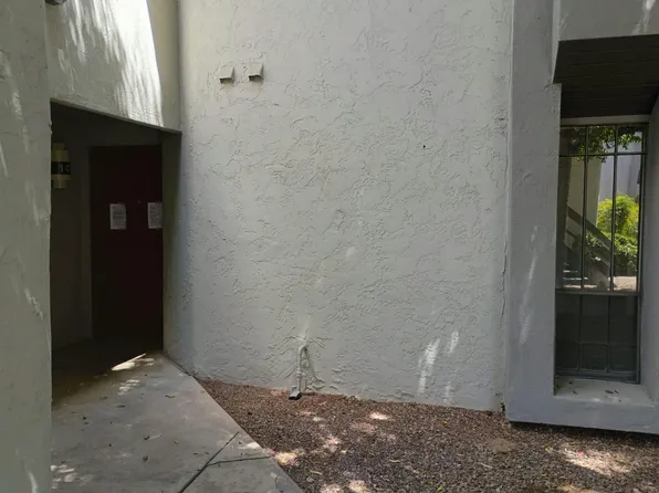 5211 N 24th St APT 105, Phoenix, AZ 85016