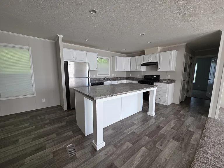 Pineview Estates — Photo 18