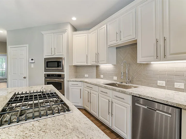 87 N Concord Valley Cir — Photo 23
