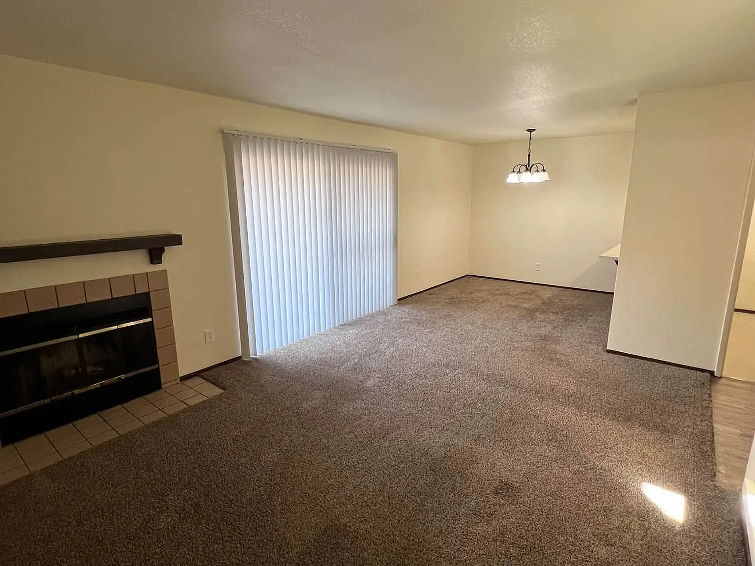 2 bed, 975 sqft, $1,850 — Photo 4