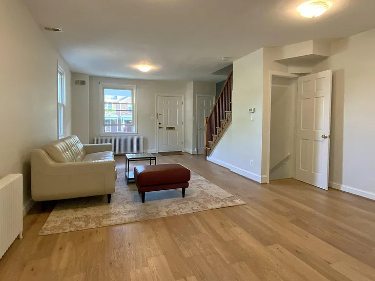 1772 E St NE — Photo 6
