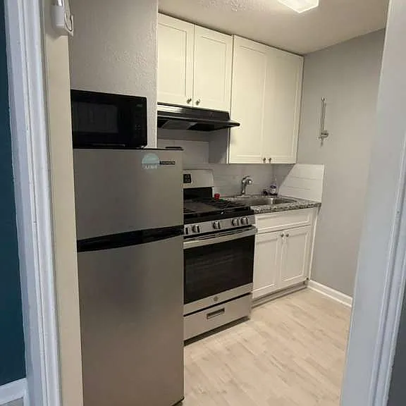 3710 Bremond St #B — Photo 14