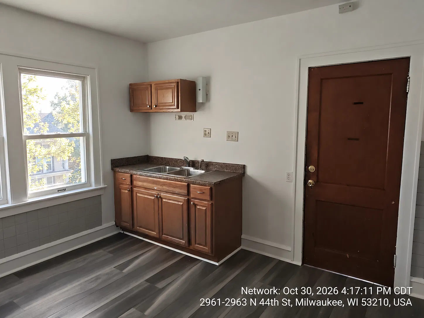 Nice and spacious 2 bedroom lower unit. — Photo 2