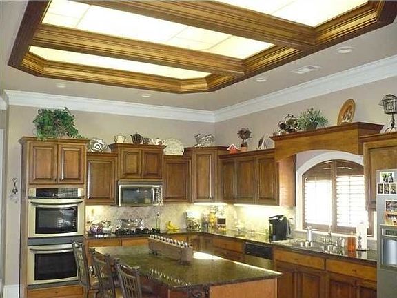 2nd image of 7105 Old Southwick Pl