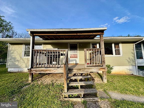 4th image of 11070 Creekside Dr