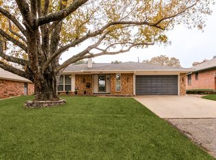 2521 Lone Star Ln, Grapevine, TX 76051