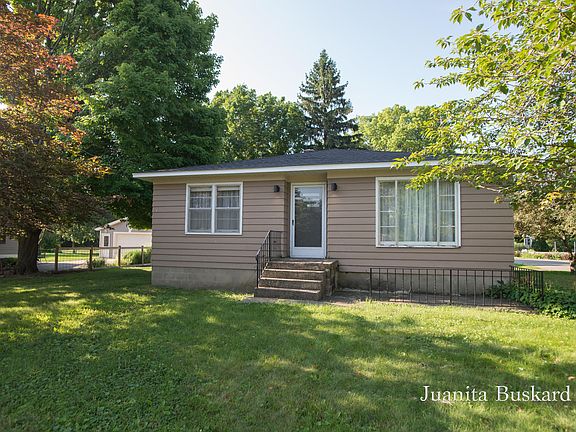 2nd image of 4790 Riverbend Dr SW