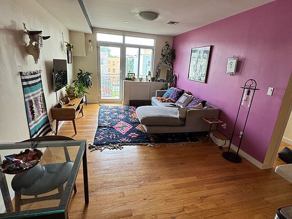 3rd image of 11 Meserole St APT 4D