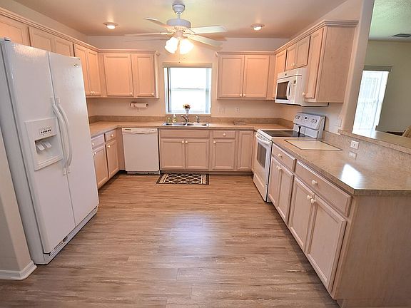 2nd image of 174 Woodside Dr