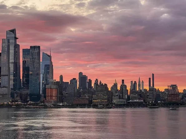 805 Harbor Boulevard image 4 of 61