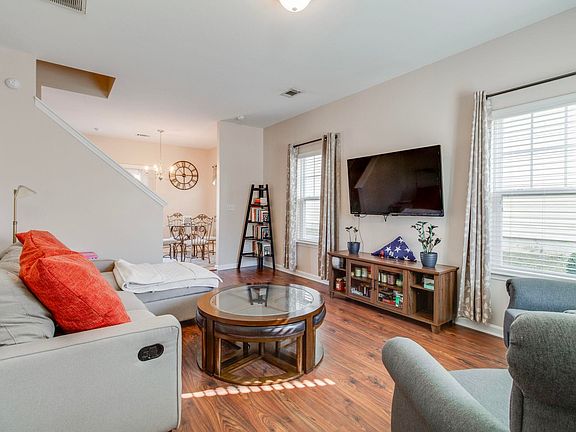 2nd image of 138 Potters View Rd