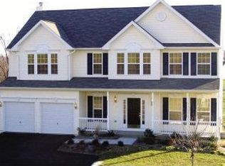 126 Chimney Cir, Middletown, VA 22645