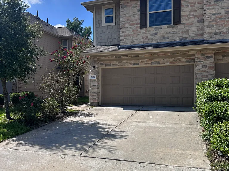 6430 Stoney Creek Dr — Photo 2