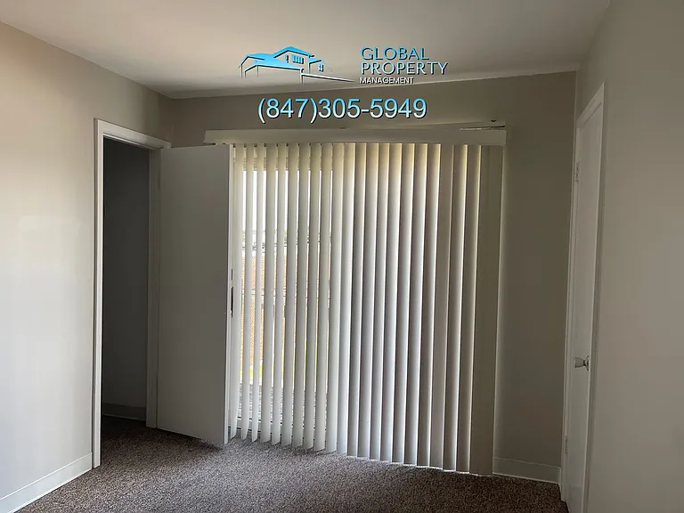 267 E Grand Ave — Photo 22