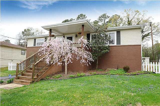 1st image of 431 Greens Lake Cir