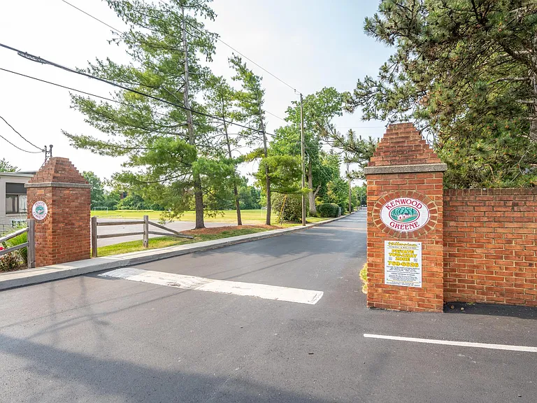 7752 Montgomery Rd #73 — Photo 43