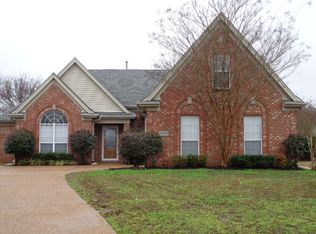 1579 Saddlebrook W, Hernando, MS 38632