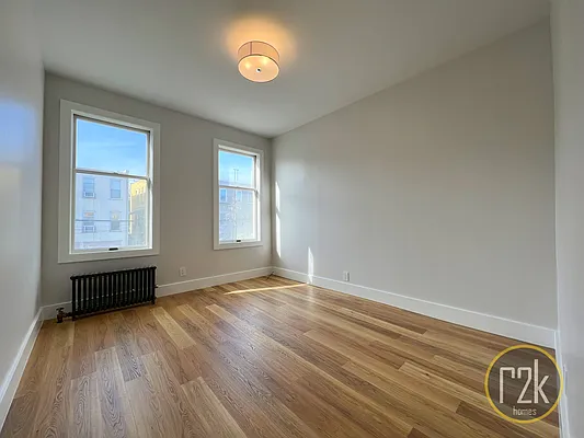 Rented by Realty 2000 Corp | media 17