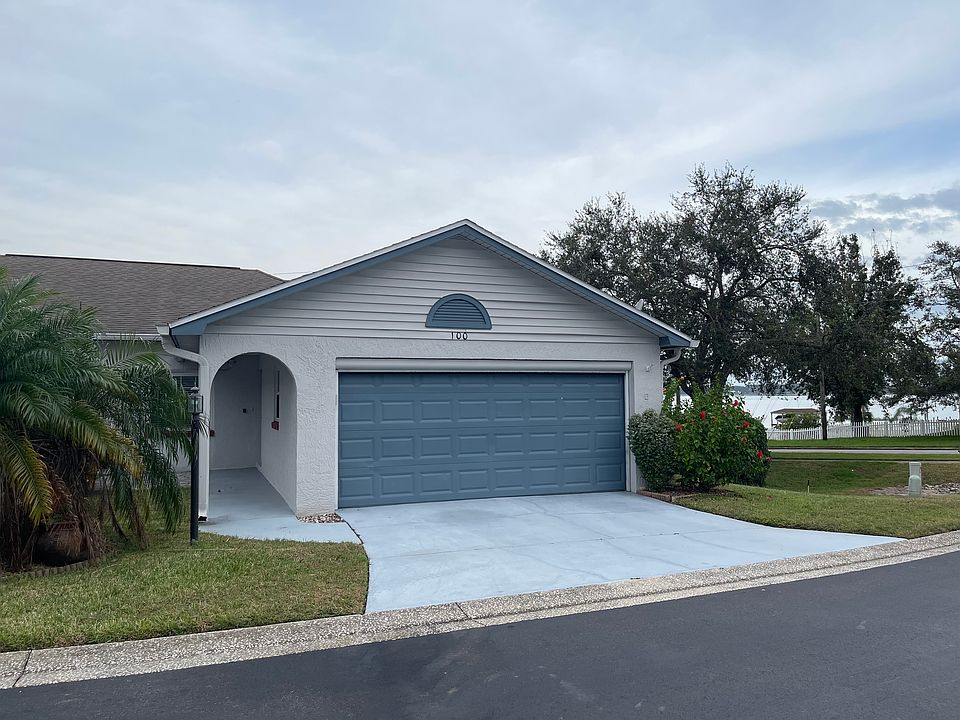 2 car garage with screen.
