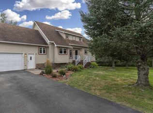 15 Chambersburg Dr, Duluth, MN 55811