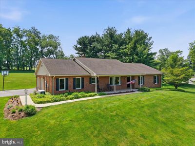 690 Indian Run Rd, Millersville, PA, 17551