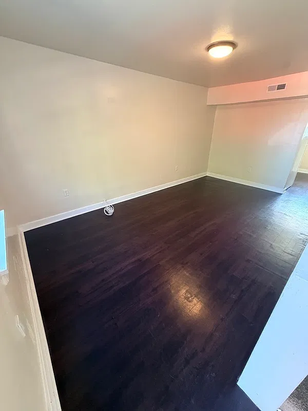 2 bed, 1.0 bath, $995 — Photo 1