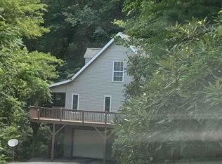 40 Smokey Mountain Dr, Swannanoa, NC 28778